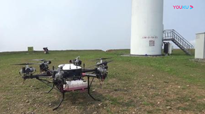 常鋒無人機清洗風(fēng)力發(fā)電機